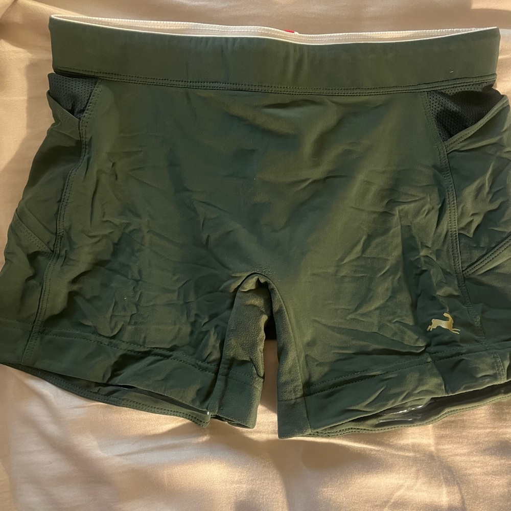 Tracksmith lane 5 shorts